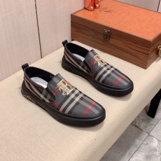 Burberry Low Shoes